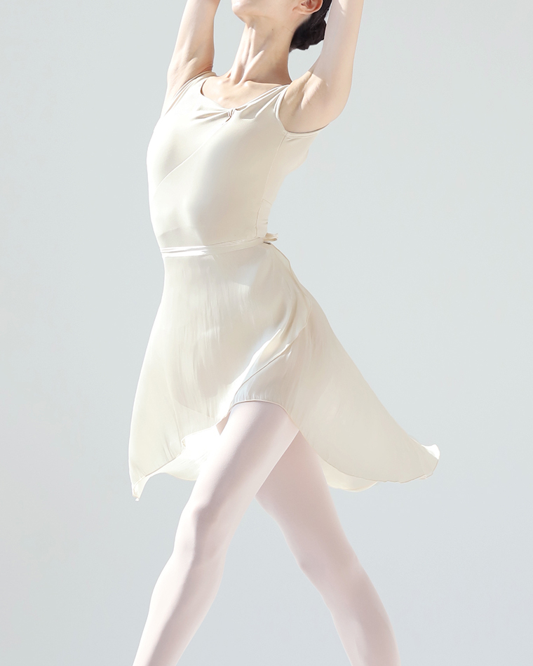 Glitter Shell Skirt [Butter] Korea