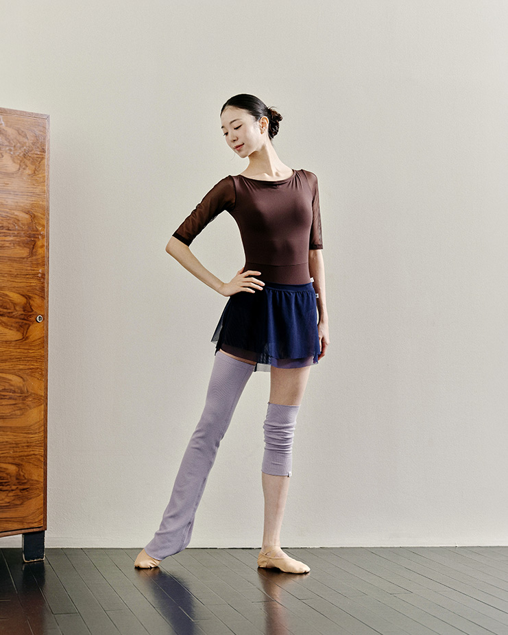 Silhouette slit pull-on skirt [Navy] Korea