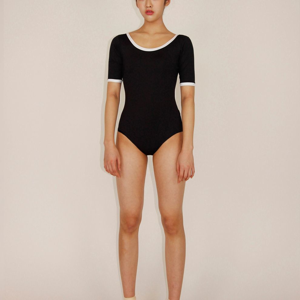 1 leotard (black)